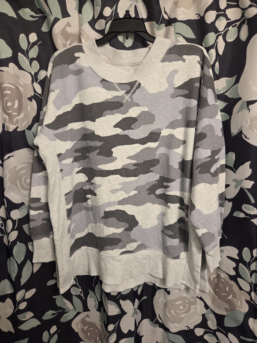 aerie light gray crewneck sweatshirt - Picture 2 of 5